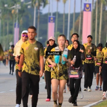 Runner Photo 6993407