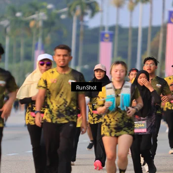 Runner Photo 6993408