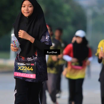 Runner Photo 6993486
