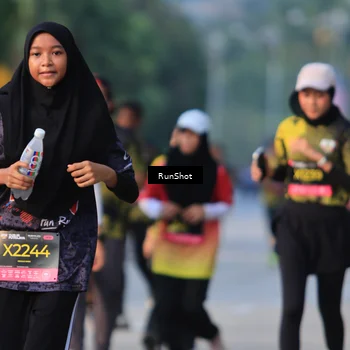 Runner Photo 6993496