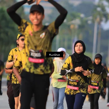 Runner Photo 6993497