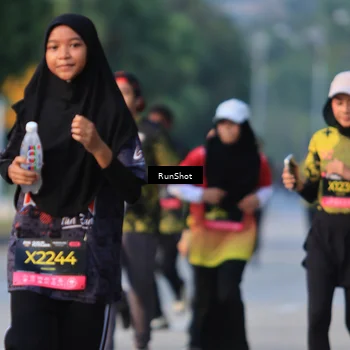 Runner Photo 6993508