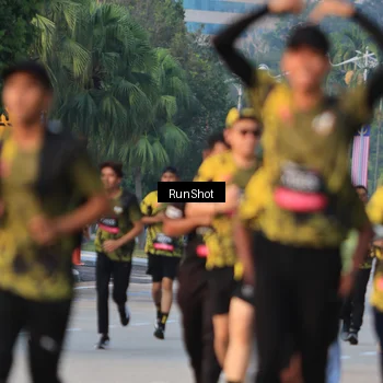 Runner Photo 6993515
