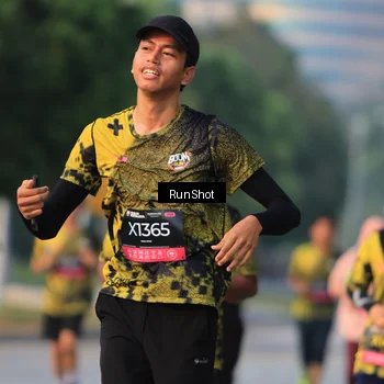 Runner Photo 6993523