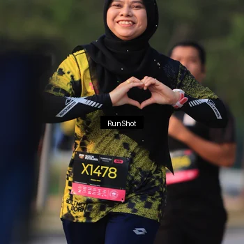 Runner Photo 6993553