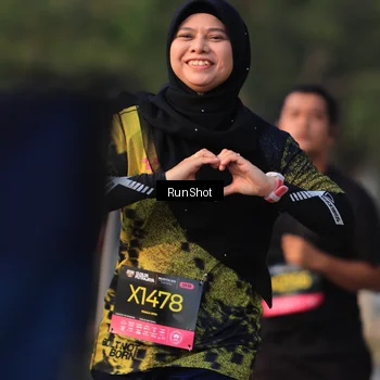 Runner Photo 6993555