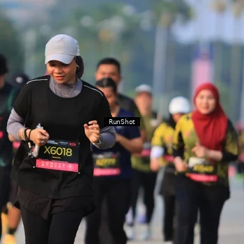 Runner Photo 6993607