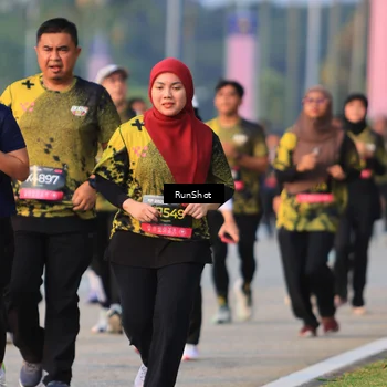 Runner Photo 6993609