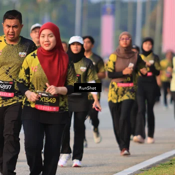 Runner Photo 6993621