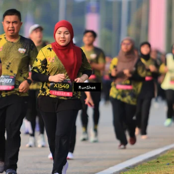 Runner Photo 6993622