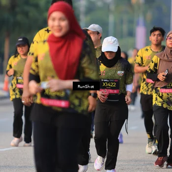 Runner Photo 6993639