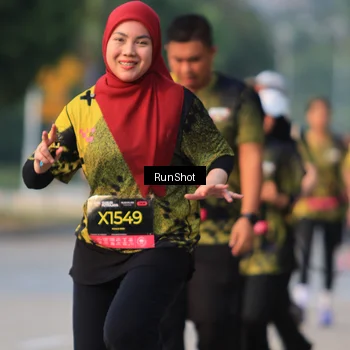Runner Photo 6993645