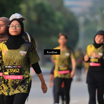 Runner Photo 6993703