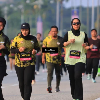 Runner Photo 6993706