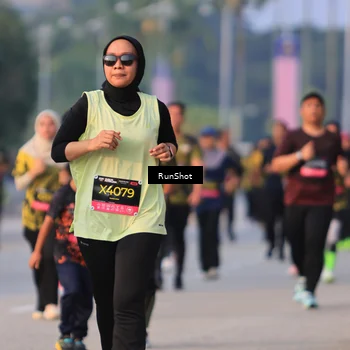 Runner Photo 6993726