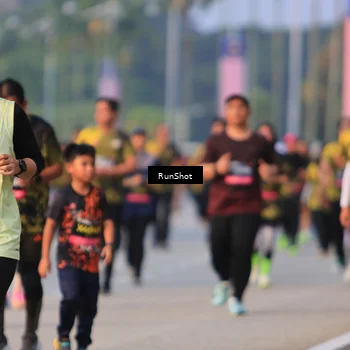 Runner Photo 6993729