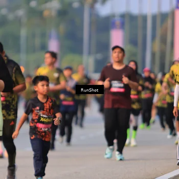 Runner Photo 6993734