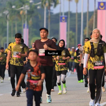 Runner Photo 6993749
