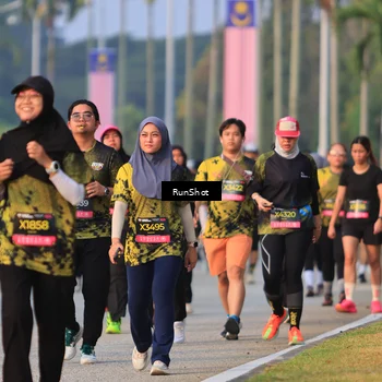 Runner Photo 6993815
