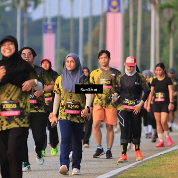 Runner Photo 6993817