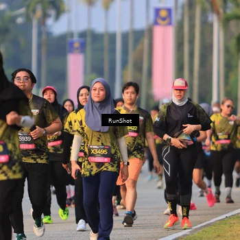 Runner Photo 6993821