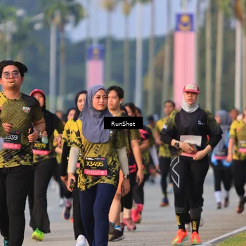 Runner Photo 6993826