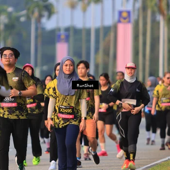 Runner Photo 6993827