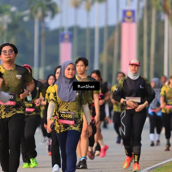 Runner Photo 6993828
