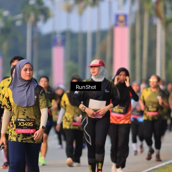 Runner Photo 6993862