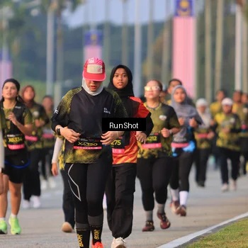 Runner Photo 6993863