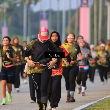 Runner Photo 6993864