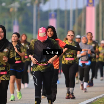 Runner Photo 6993868