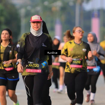 Runner Photo 6993904