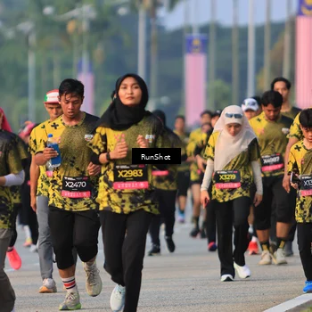 Runner Photo 6994010