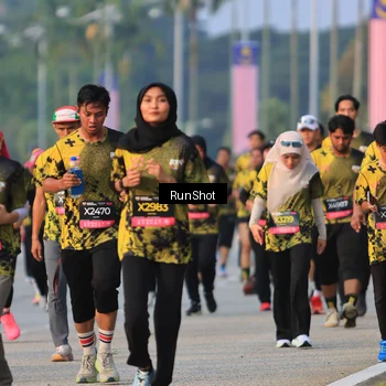 Runner Photo 6994039