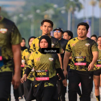 Runner Photo 6994110