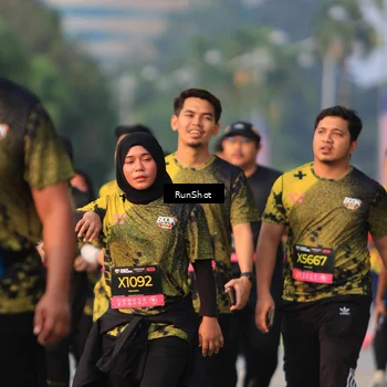 Runner Photo 6994134
