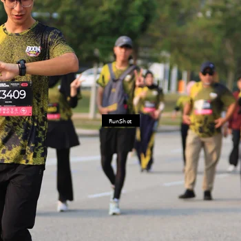 Runner Photo 6995730