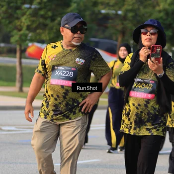 Runner Photo 6995740