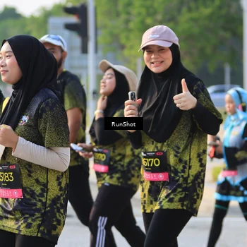 Runner Photo 6995981
