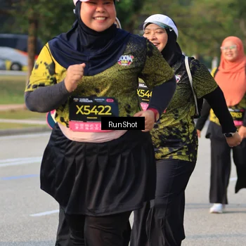 Runner Photo 6996273