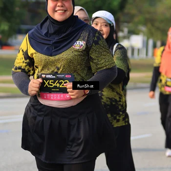 Runner Photo 6996280