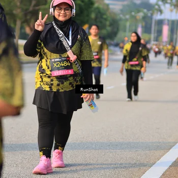 Runner Photo 6996292