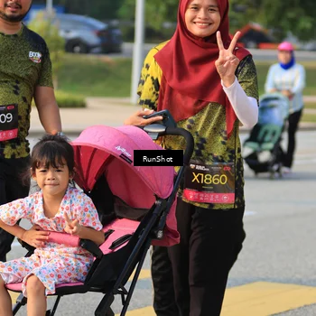 Runner Photo 6996335