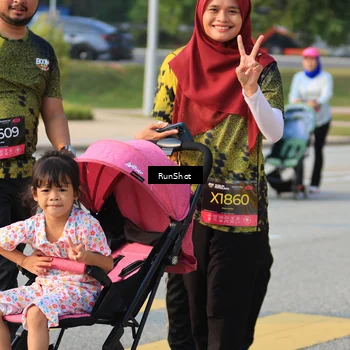 Runner Photo 6996338