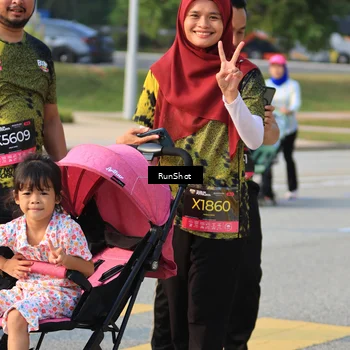 Runner Photo 6996355