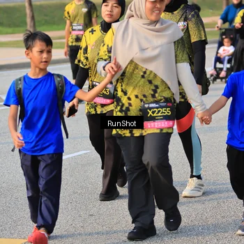 Runner Photo 6996393