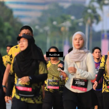 Runner Photo 6996409