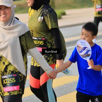 Runner Photo 6996413