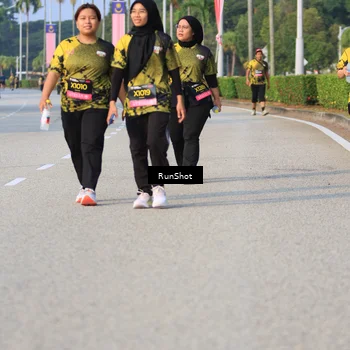 Runner Photo 6997050